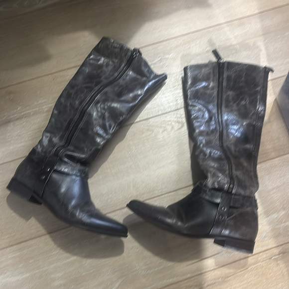 Matisse Wilmer Distressed Charcoal Riding Boot - Picture 15 of 16